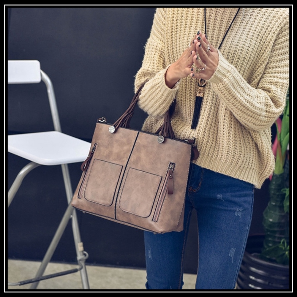 NEW MOONLIGHT Crossbody - Picture 4 of 8